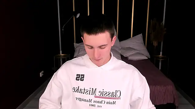Snapshot of David__Diamond chatting on 10-19-25, 03:48 David Diamond online show from 10-19-25, 03:48