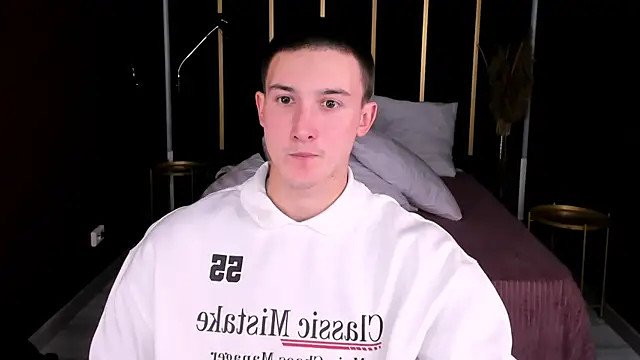 Snapshot of David__Diamond chatting on 10-08-25, 03:57 David Diamond online show from 10-08-25, 03:57