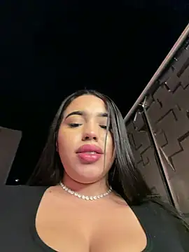 SofiaWildee online show from 07-28-26, 04:09