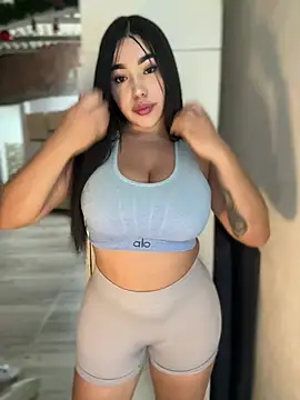 Snapshot of SofiaWildee chatting on 02-10-26, 05:39 SofiaWildee online show from 02-10-26, 05:39