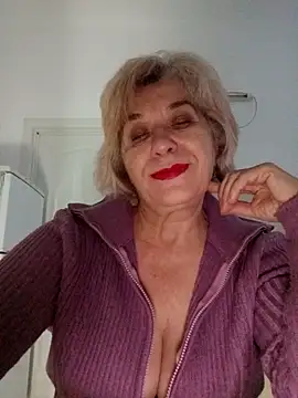 52MiaLove02 online show from 12-16-25, 05:44