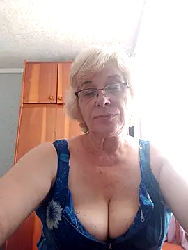 Snapshot of 52MiaLove02 chatting on 07-07-26, 01:25 52MiaLove02 online show from 07-07-26, 01:25