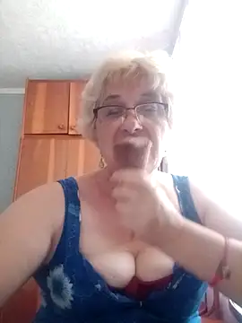 Snapshot of 52MiaLove02 chatting on 07-20-26, 10:39 52MiaLove02 online show from 07-20-26, 10:39
