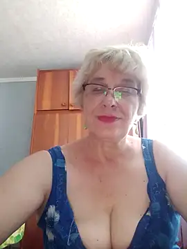 Snapshot of 52MiaLove02 chatting on 07-19-26, 08:23 52MiaLove02 online show from 07-19-26, 08:23