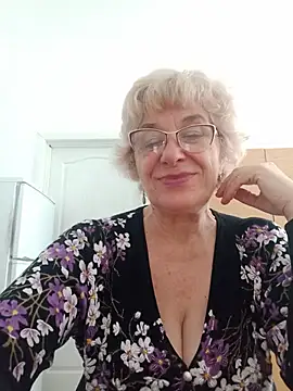 Snapshot of 52MiaLove02 chatting on 06-03-26, 08:26 52MiaLove02 online show from 06-03-26, 08:26