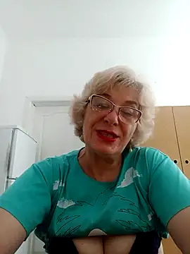 Snapshot of 52MiaLove02 chatting on 07-15-26, 04:52 52MiaLove02 online show from 07-15-26, 04:52
