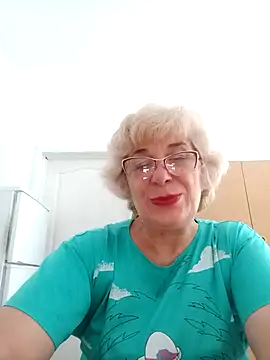 Snapshot of 52MiaLove02 chatting on 06-26-26, 04:40 52MiaLove02 online show from 06-26-26, 04:40