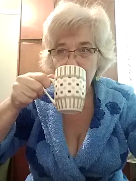 52MiaLove02 online show from 10-18-25, 06:04