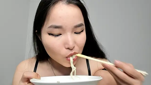 Soyun Mia online show from 04-10-26, 12:23