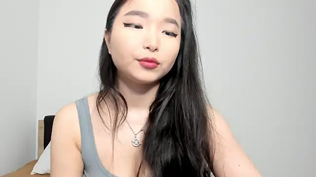 Soyun Mia online show from 04-22-26, 01:40