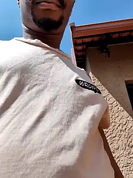 Snapshot of Cianda24 chatting on 04-06-26, 11:11 Cianda24 online show from 04-06-26, 11:11