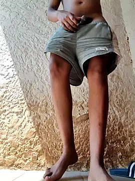 Snapshot of Cianda24 chatting on 02-05-26, 08:43 Cianda24 online show from 02-05-26, 08:43