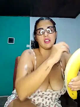 kariciasecreta online show from 04-01-26, 01:41