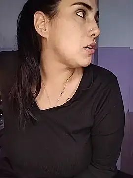 Snapshot of kariciasecreta chatting on 06-25-26, 01:58 kariciasecreta online show from 06-25-26, 01:58