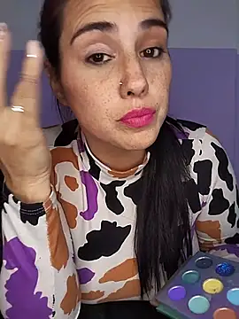 Snapshot of kariciasecreta chatting on 05-22-26, 01:47 kariciasecreta online show from 05-22-26, 01:47