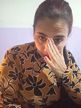 Snapshot of kariciasecreta chatting on 05-24-26, 12:10 kariciasecreta online show from 05-24-26, 12:10