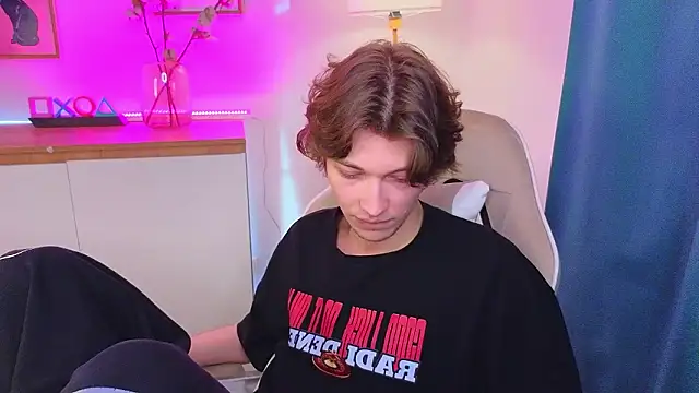  Den1s  online show from 02-21-26, 12:29