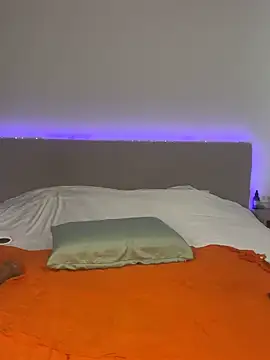 x deluLuz x online show from 10-18-25, 10:45