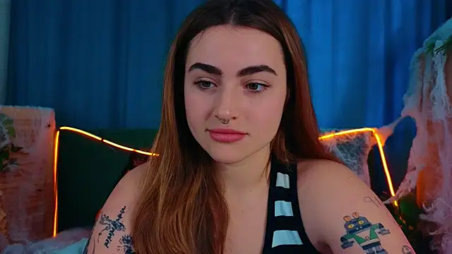 Snapshot of EllaParker chatting on 10-23-25, 07:18 EllaParker online show from 10-23-25, 07:18