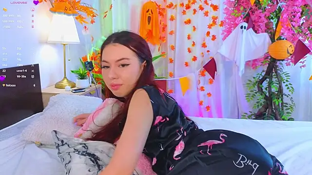 Snapshot of JenniferGlover chatting on 11-02-25, 07:46 JenniferGlover online show from 11-02-25, 07:46