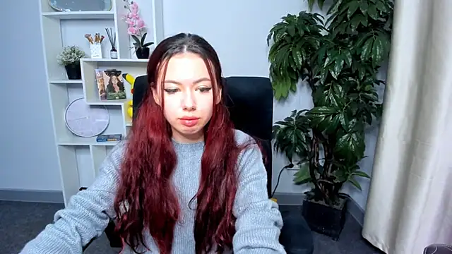 Snapshot of JenniferGlover chatting on 10-30-25, 08:12 JenniferGlover online show from 10-30-25, 08:12