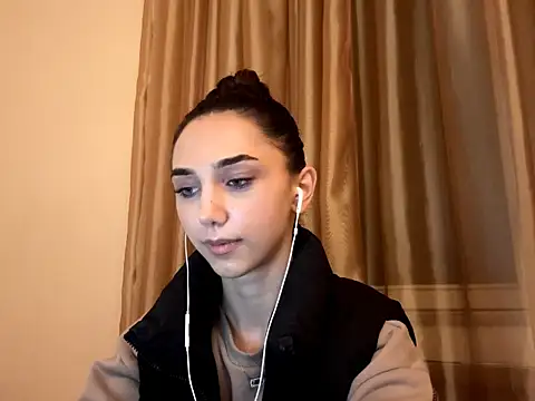 LinaMour online show from 10-03-25, 10:11