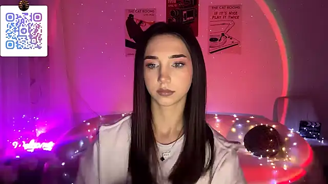 LinaMour online show from 04-10-26, 01:56