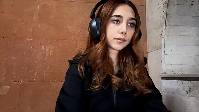 LinaMour online show from 09-13-25, 10:10