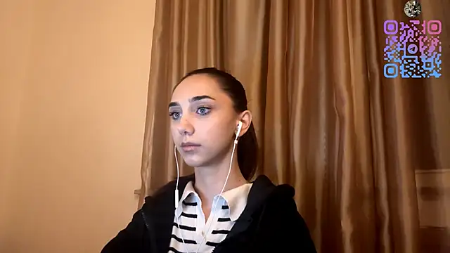 LinaMour online show from 10-15-25, 10:07