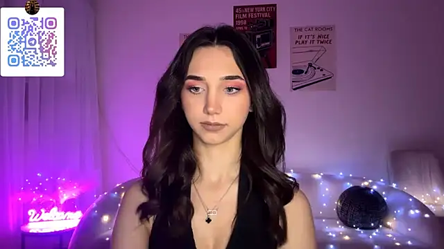 LinaMour online show from 04-04-26, 10:49