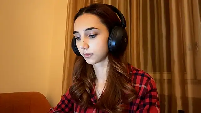 LinaMour online show from 09-17-25, 10:23