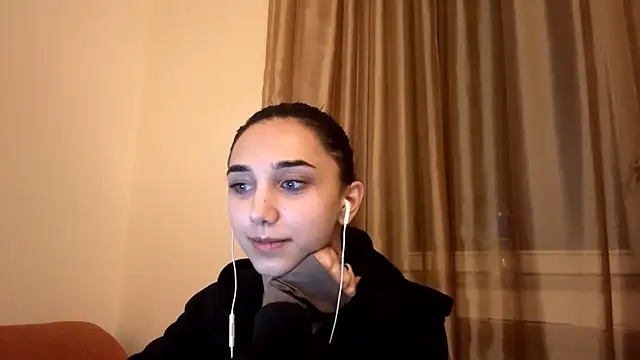 LinaMour online show from 10-05-25, 10:11