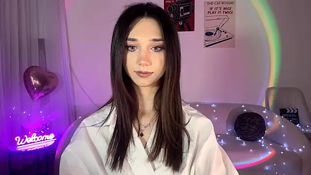 Snapshot of LinaMour chatting on 05-22-26, 10:19 LinaMour online show from 05-22-26, 10:19