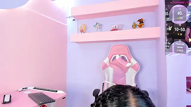 SkylerBloomm online show from 10-17-25, 02:59