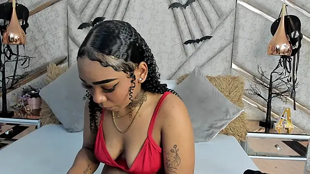 SkylerBloomm online show from 11-11-25, 03:23