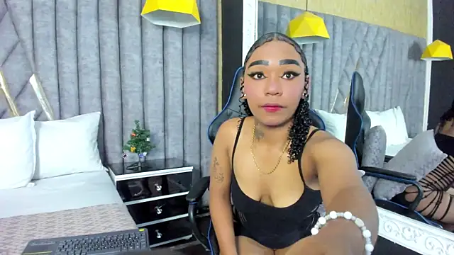 SkylerBloomm online show from 12-23-25, 03:06