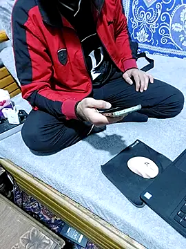 yazinyazin1 online show from 03-12-26, 09:08