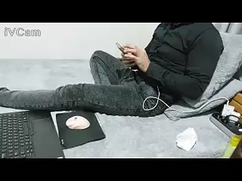 yazinyazin1 online show from 01-16-26, 08:35