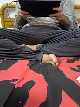 yazinyazin1 online show from 11-18-25, 07:39