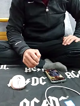 yazinyazin1 online show from 12-23-25, 10:58