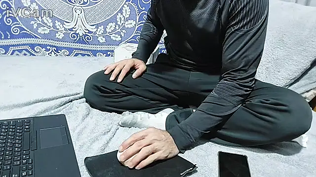 yazinyazin1 online show from 02-12-26, 06:29