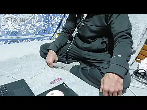 yazinyazin1 online show from 02-27-26, 09:14