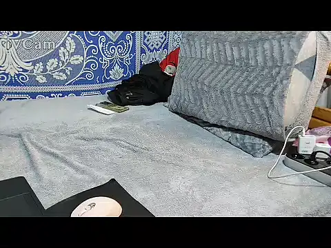 yazinyazin1 online show from 02-15-26, 10:36