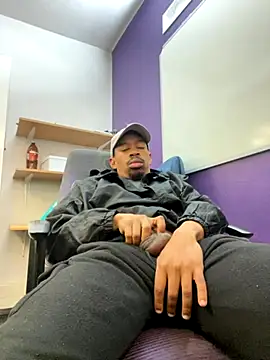 fitsexyman online show from 10-22-25, 07:19