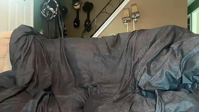 Trippie hippies1313 online show from 09-17-25, 02:08