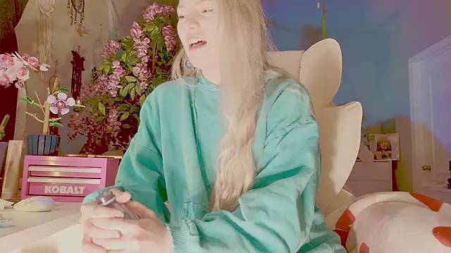 Talulaa online show from 03-06-26, 01:55