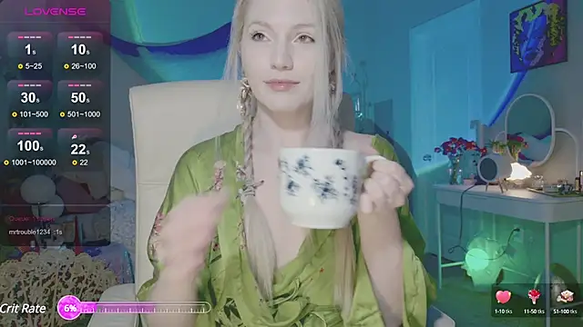 Snapshot of Talulaa chatting on 03-20-25, 04:09 Talulaa online show from 03-20-25, 04:09