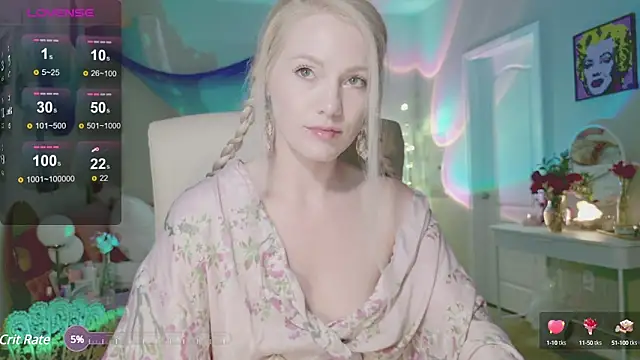 Snapshot of Talulaa chatting on 03-05-25, 11:27 Talulaa online show from 03-05-25, 11:27