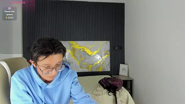 SantiagoRusso18 online show from 12-01-25, 09:54