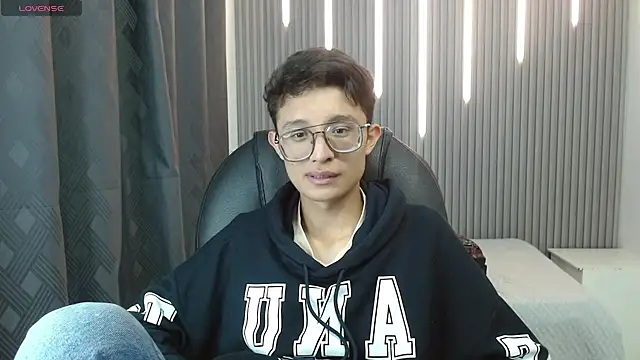 SantiagoRusso18 online show from 03-05-26, 12:35